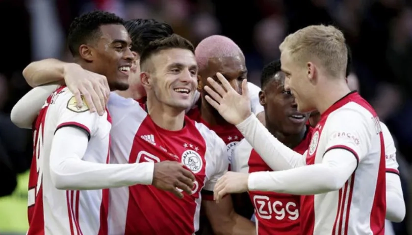 El Ajax es líder.