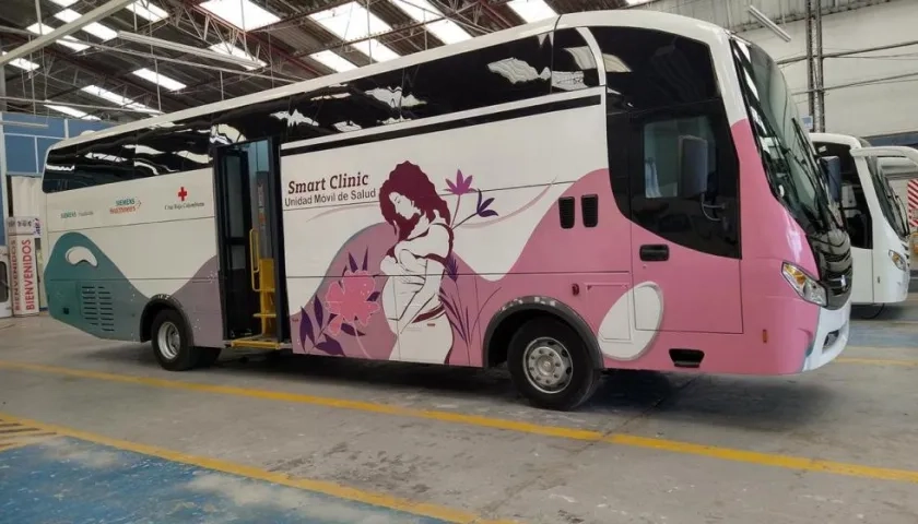 La clínica móvil donada por Siemens.