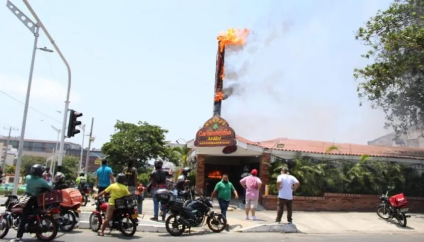 Incendio en restaurante.