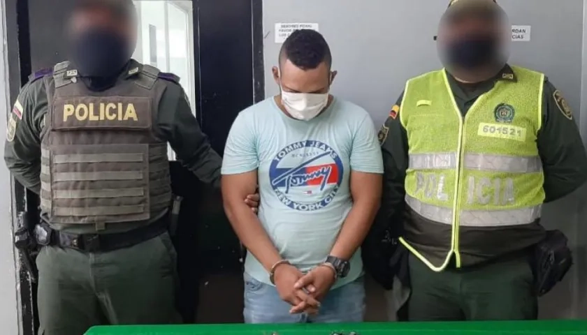 El hombre capturado fue conducido a la URI de la Fiscalía.