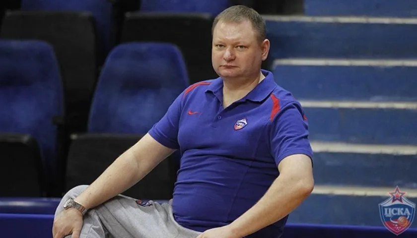 El médico del CSKA Moscú, Roman Abzhelilov.