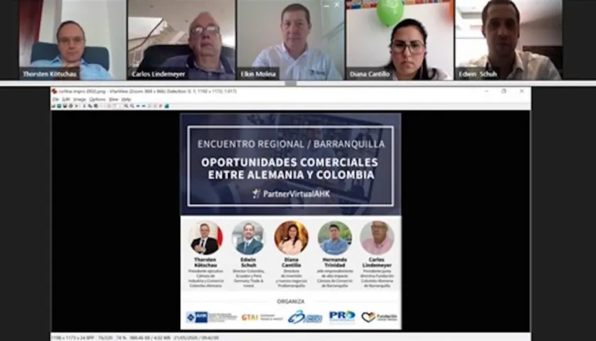 Más de 150 personas se conectaron online. 