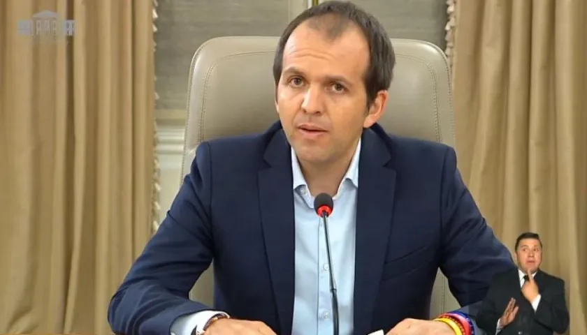 Ernesto Lucena, Ministro de Deportes.