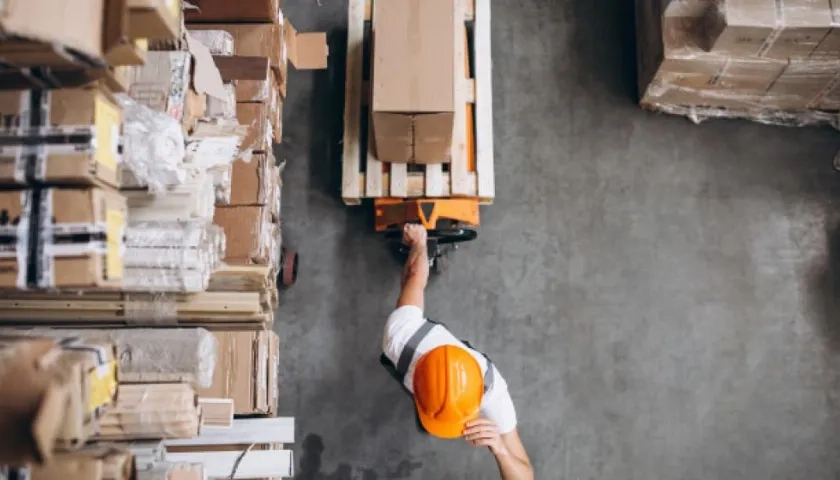 De las 39 actividades industriales representadas por la encuesta, 33 registraron variaciones negativas.