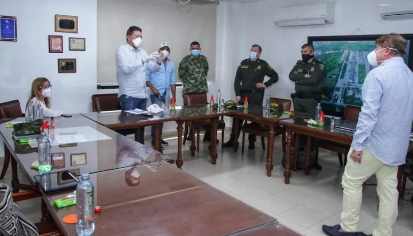 El Alcalde Rodolfo Ucrós, durante el comité de hoy.