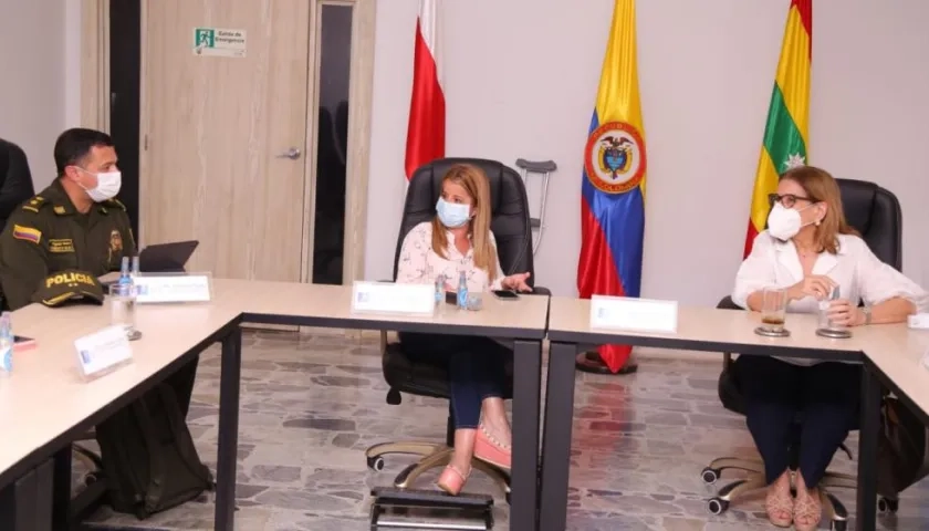 La Gobernadora del Atlántico en reunión con la Ministra de Justicia y director del Inpec.