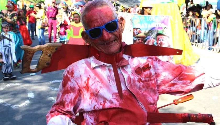 Antonio Fernández Güell, con su tradicional disfraz.