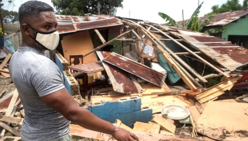 Estragos causados por 'Isaías' en República Dominicana.