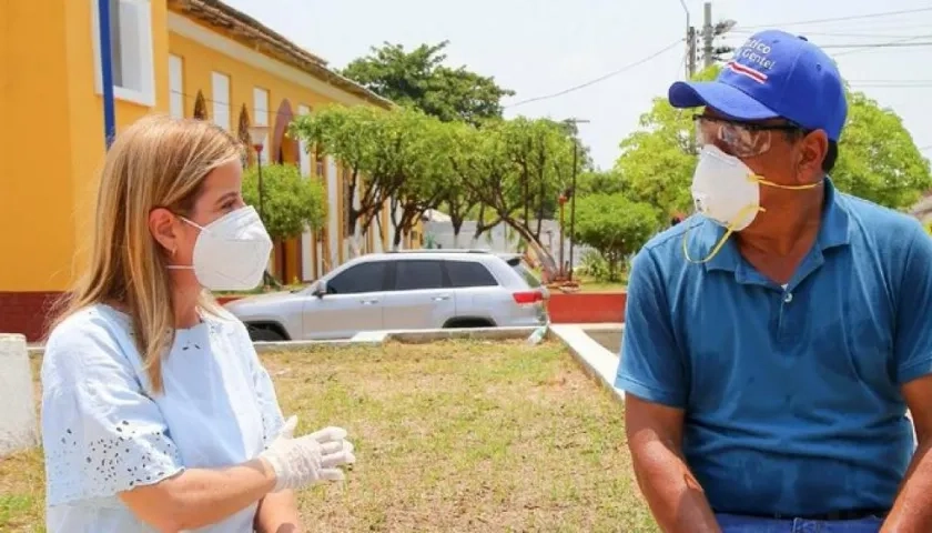 Gobernadora Elsa Noguera y el alcalde de Repelón, Eduardo Polo.