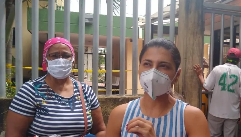 La empleada Carmen y la médico Dalila Peñaranda.