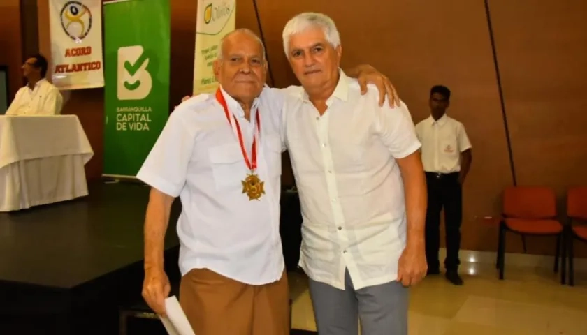 El fotógrafo Pedro Anchila y Julio Comesaña.