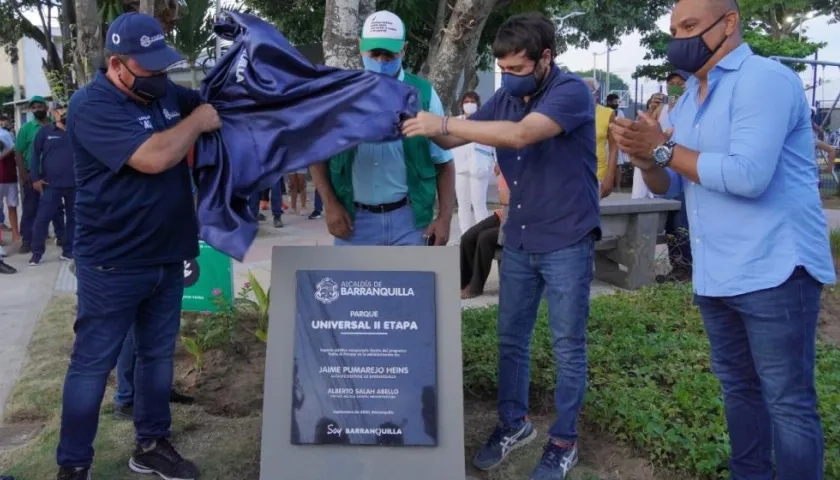 Momento de la entrega del parque.