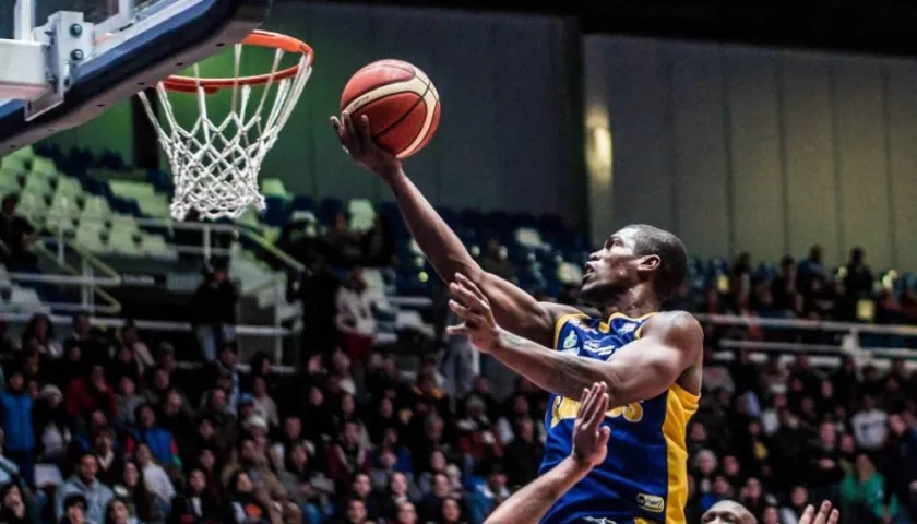 Antonio Peña, nueva contratación de Titanes. 