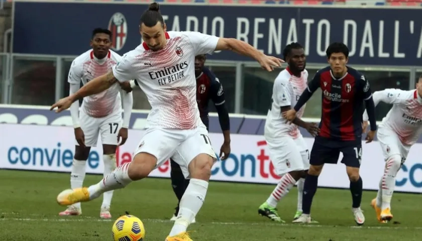 Momento del penal fallado por Zlatan Ibrahimovic. 