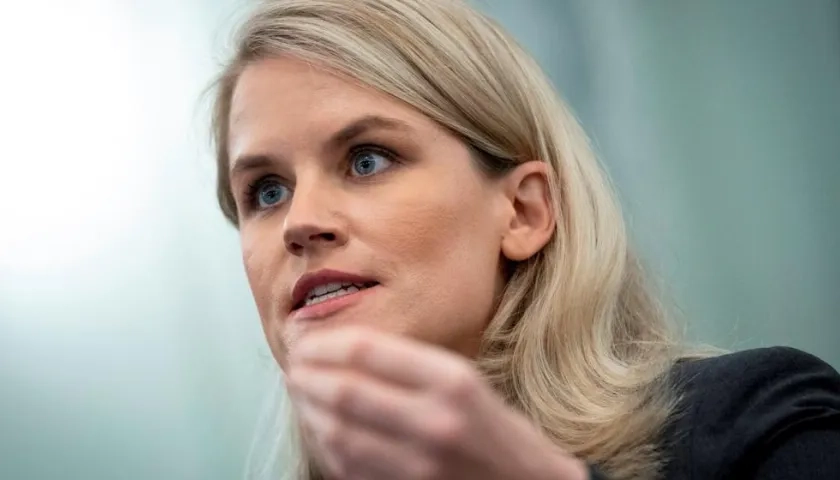 La exempleada de Facebook Frances Haugen testifica en el Senado.