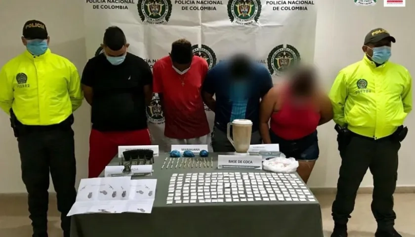 Ambos hombres fueron capturados junto a dos personas más. 