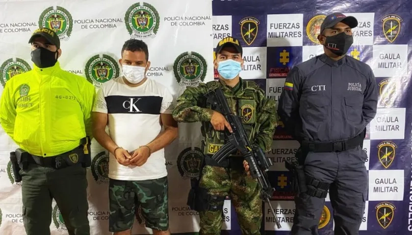 Alias 'Paracosucio'.