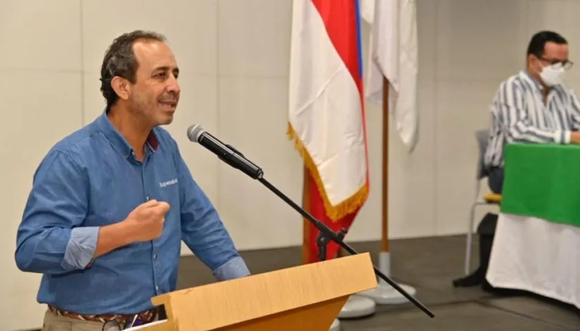 Fabio Aristizábal, Superintendente de Salud.