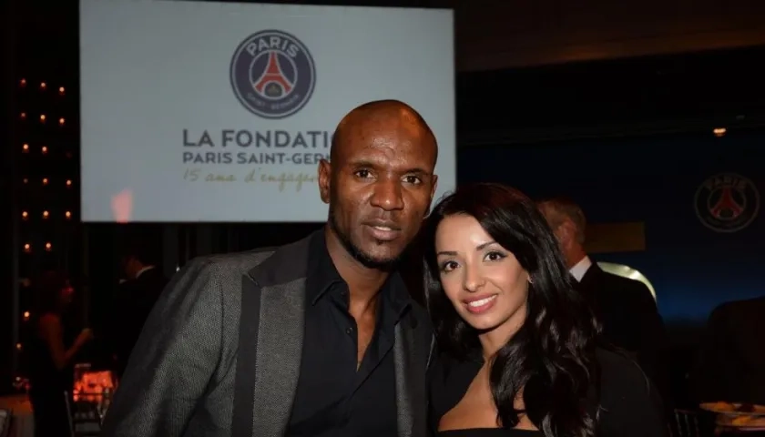 Eric Abidal y su esposa.