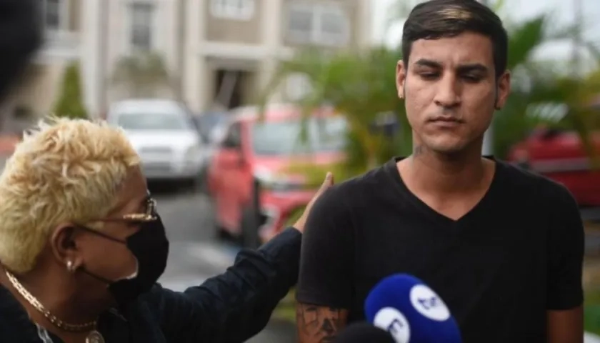 Yeison Felipe Possu Mera y su abogada.