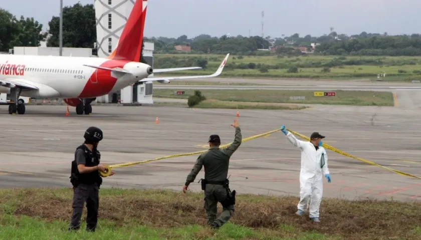 Investigadores del Ejército de Colombia y la Fiscalía