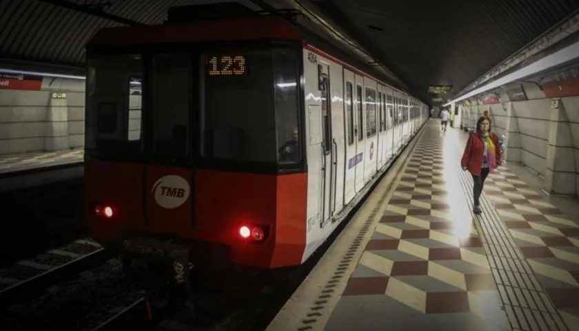 Metro de Barcelona, en la estación Urgell. 