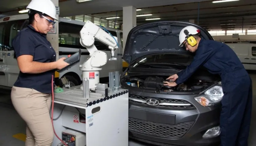 La oferta de los programas se diseñó para dar respuesta a las necesidades de talento humano del sector productivo.