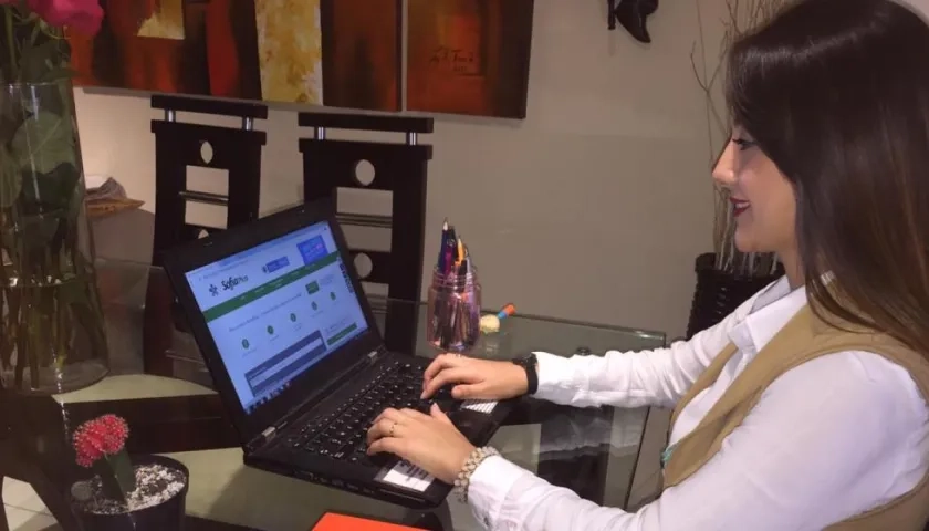 El Sena abre la puerta de 11 programas de formación titulada para estudiar desde cualquier lugar del mundo.