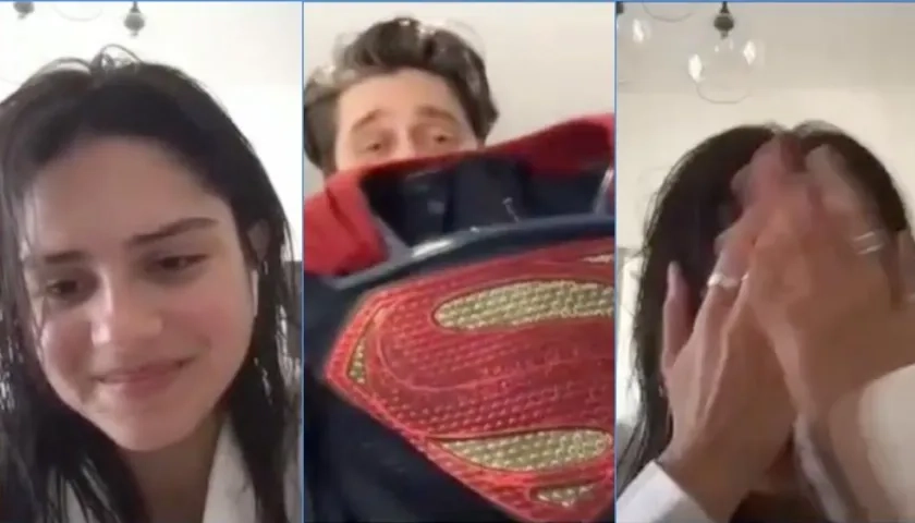 Momento en que Sasha Calle se entera de su nuevo papel. 