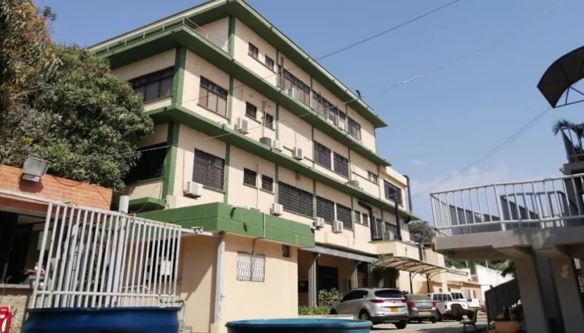 La Policía llevó el cadáver de Gustavo Rafael Barrera Charris a Medicina Legal. 