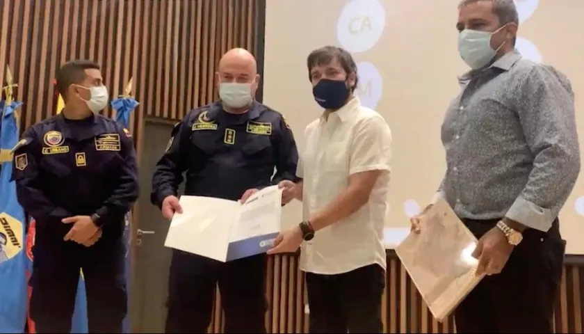 Entrega de la concesión de la Ciénaga de Mallorquín.