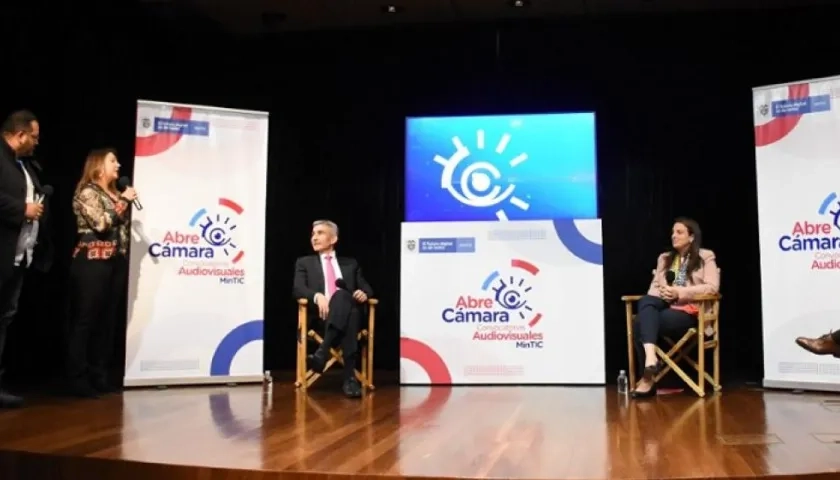 Karen Abudinen, ministra de las TIC, en la socialización de las convocatorias.