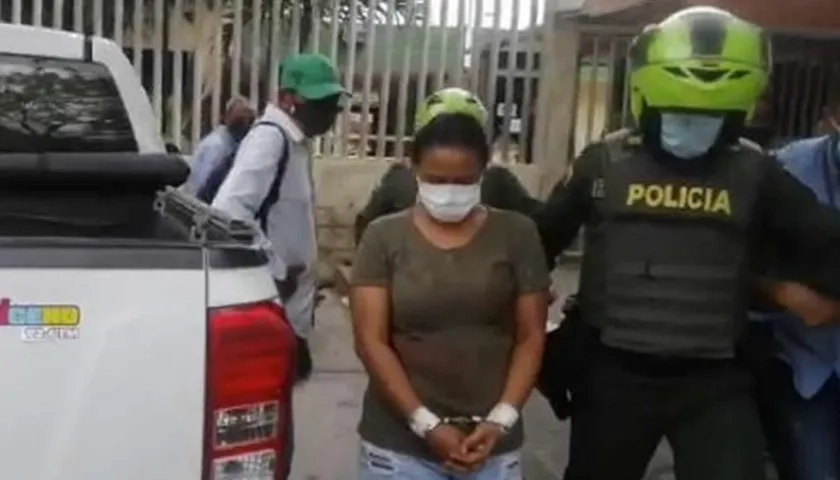 Nini Johana Martínez Dueñas cuando salía e Medicina Legal. 