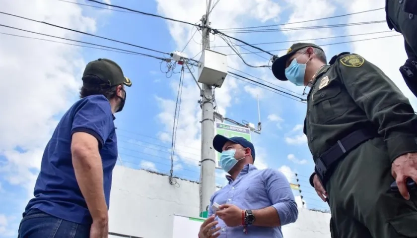 El Alcalde Jaime Pumarejo, el Comandante de la Mebar General Diego Rosero y el Jefe de la Oficina de Seguridad, Nelson Patrón.