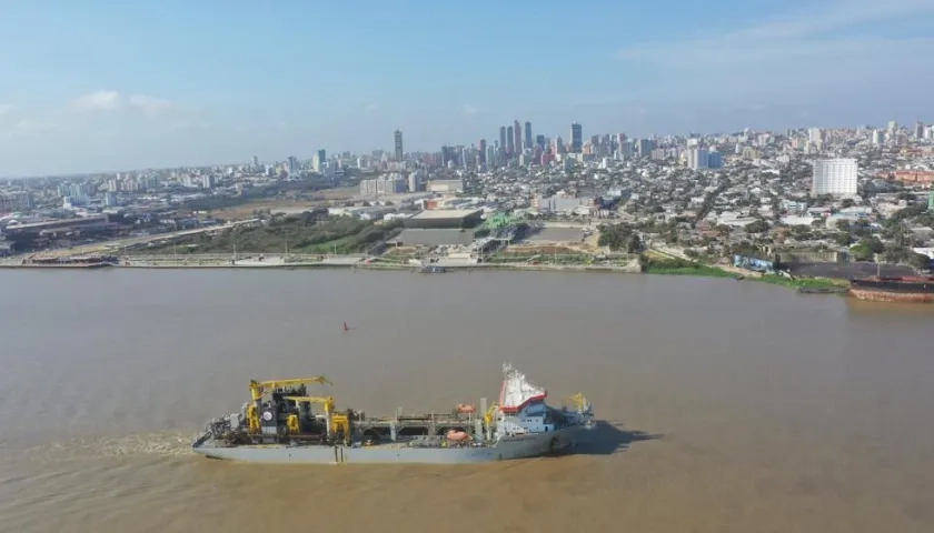 El puerto de Barranquilla, en el tramo final del río Magdalena.