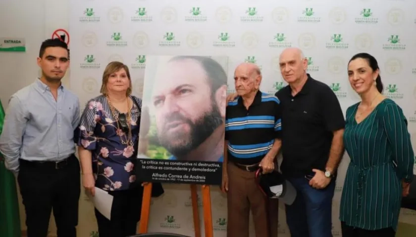 Alfredo Correa Galindo (centro).