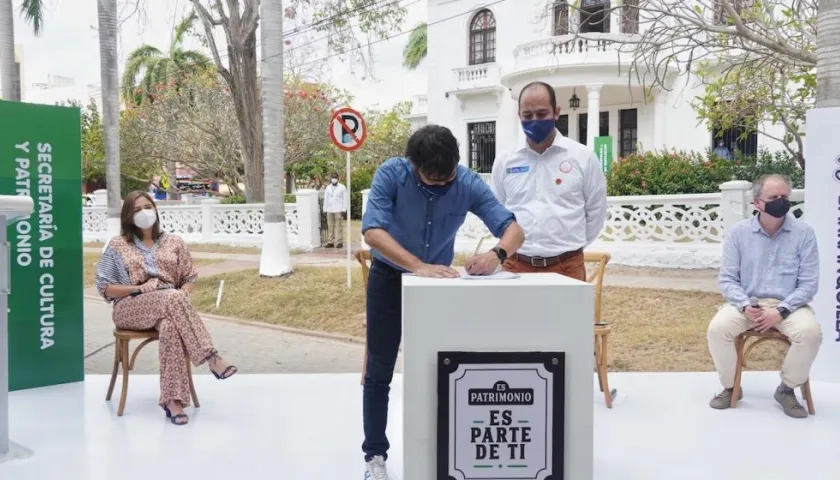 Este documento garantizará la protección de 1.924 inmuebles y 14 bienes muebles, -entre ellos el mural ‘Tierra Mar Aire’, de Alejandro Obregón-, en El Prado, Bellavista y parte de Alto Prado.