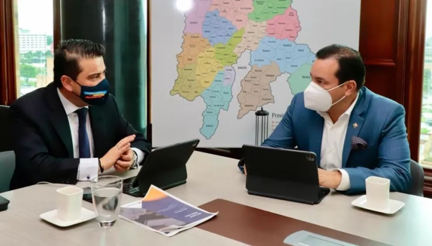 El Gobernador de Cundinamarca, Nicolás García, y el director de FND, Didier Tavera.