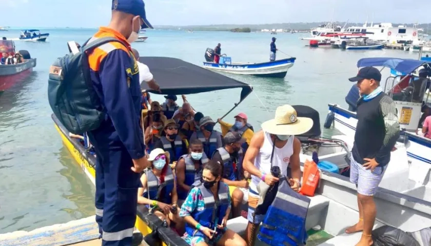 Cartagena movilizó 19.080 pasajeros en 1.339 motonaves.