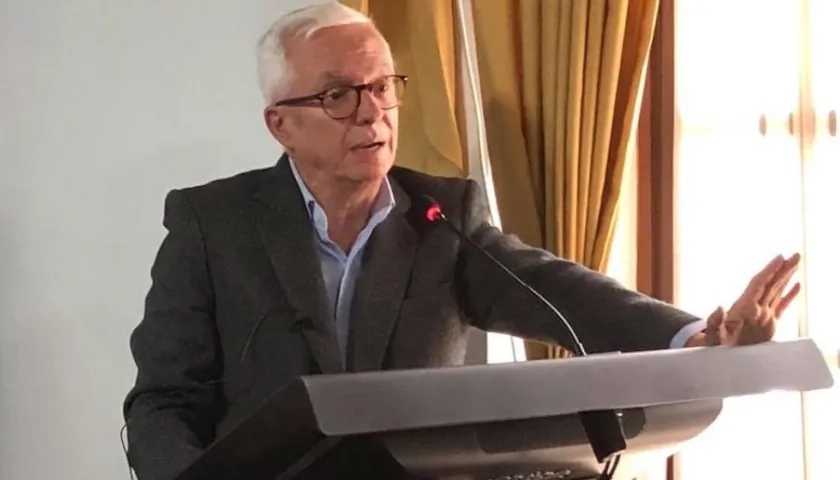 Jorge Enrique Robledo, proclamado candidato presidencial del partido Dignidad.