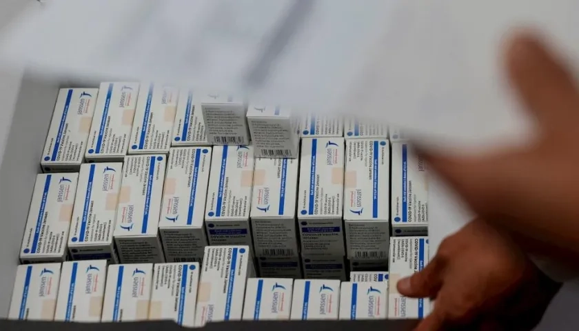 Vista de dosis de la vacuna contra la covid de Janssen, filial belga de Johnson & Johnson (J&J).