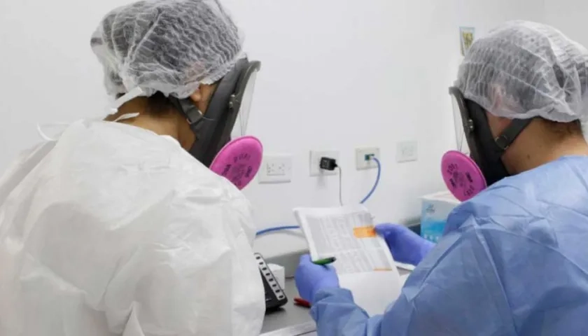 Cuatro instituciones de educación superior – IES- recibirán recursos del Sistema General de Regalías -SGR- para apoyar la formación de 128 profesionales colombianos a nivel de doctorado en universidades del país.