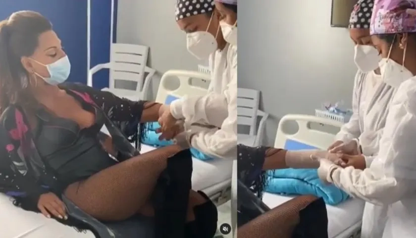 Amparo Grisales cuando era atendida por personal médico de San Andrés.