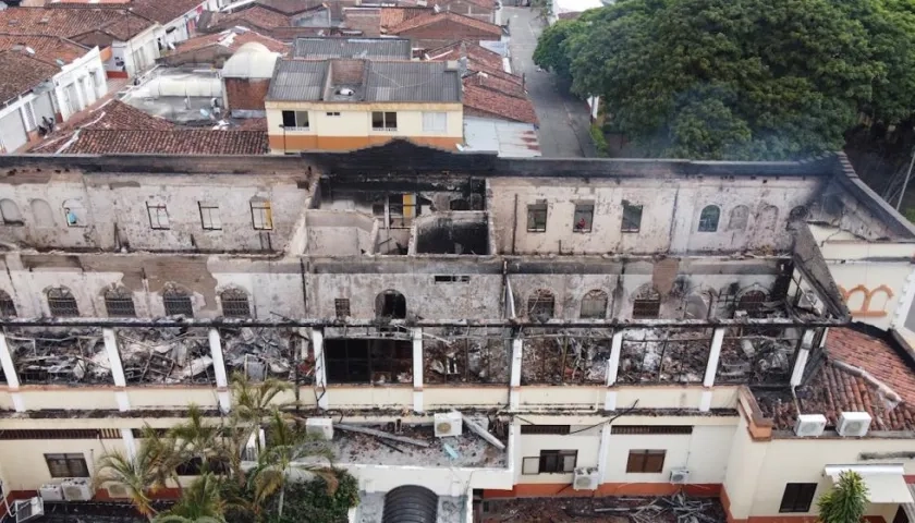 Vista aérea de la edificación destruida en Tuluá.