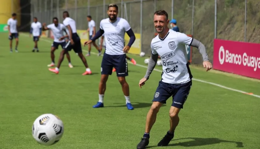 Jugadores de Ecuador durante un entrenamiento. 