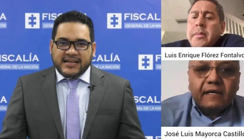 Eduar Alirio Calderón, director Especializado contra la Corrupción, y los dos implicados a la derecha.