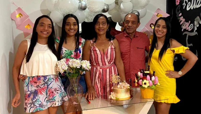 Menfy, Mayerlin, Elsy, Carlos y Marlyn.