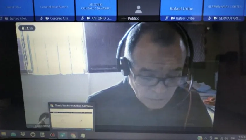 El Juez Farid West, leyendo el fallo.