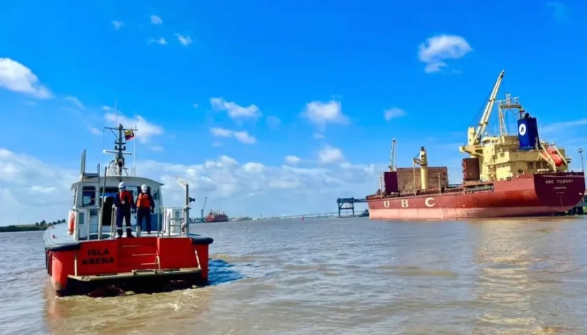 Las operaciones en el puerto cada vez son más limitadas.