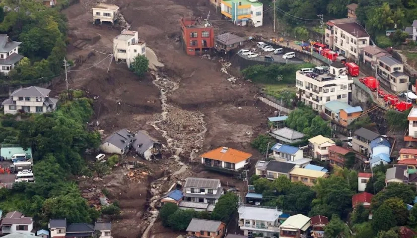 El alud de tierra en el municipio de Atami en Japón.